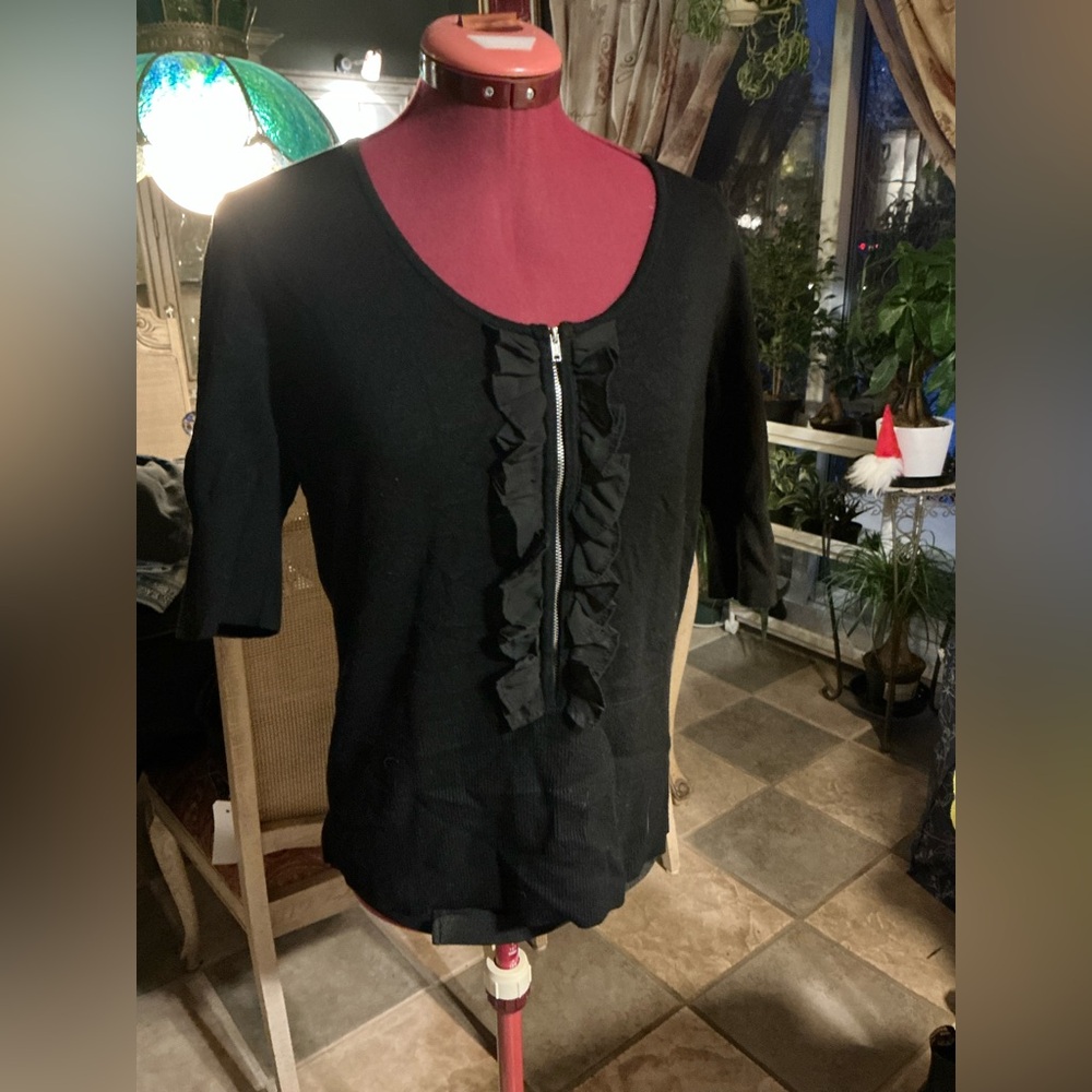Chic Black Ruffle Zip Women's Blouse